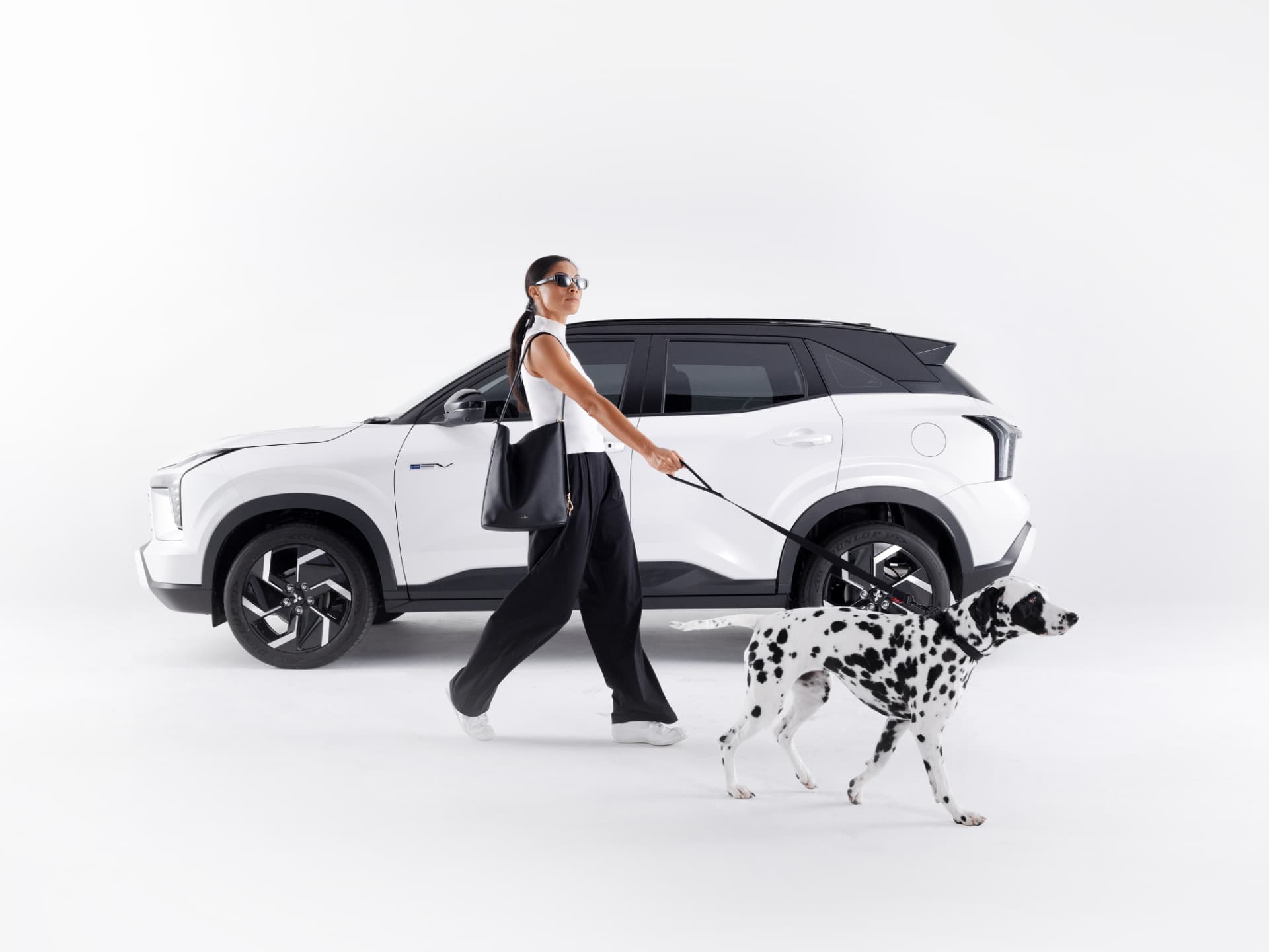 Outlander Sport HEV in side profile