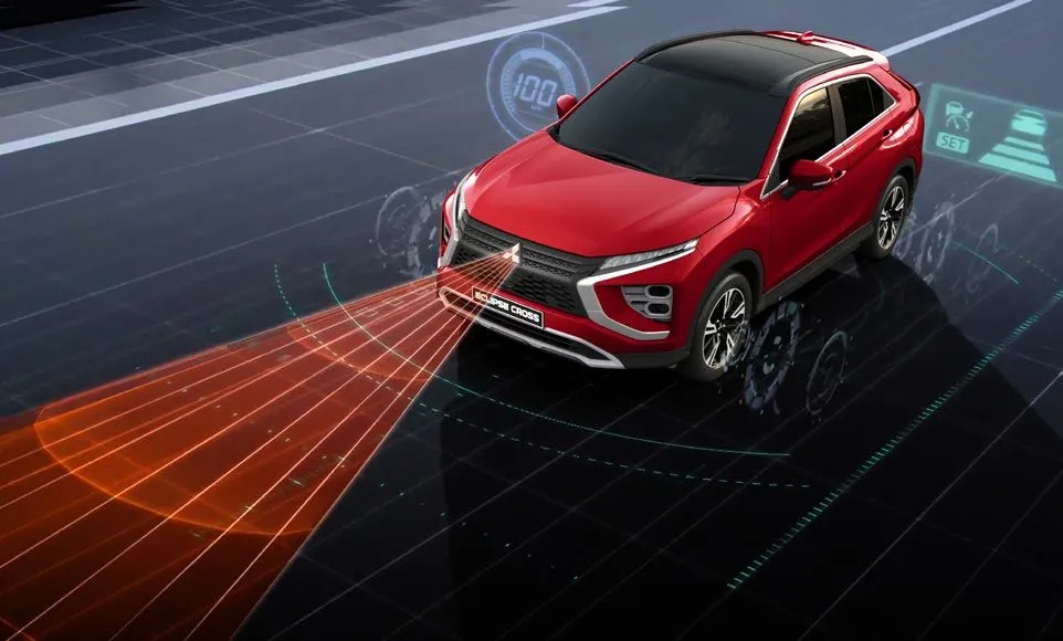 Eclipse Cross safety systems monitoring the road ahead