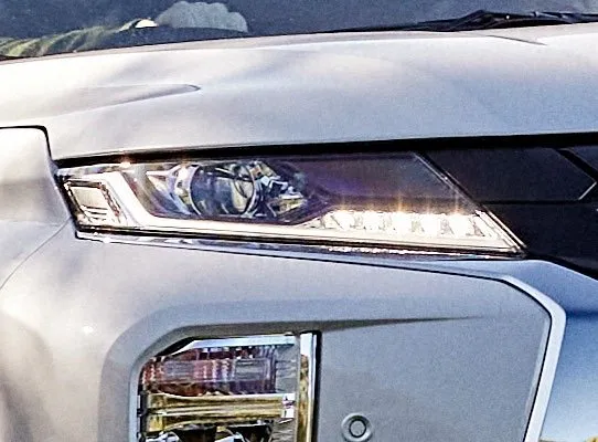 LED daytime running lights and headlamp detail