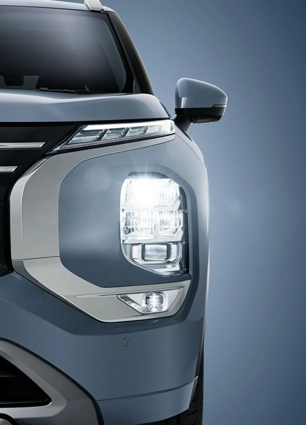 Adaptive LED headlight detail
