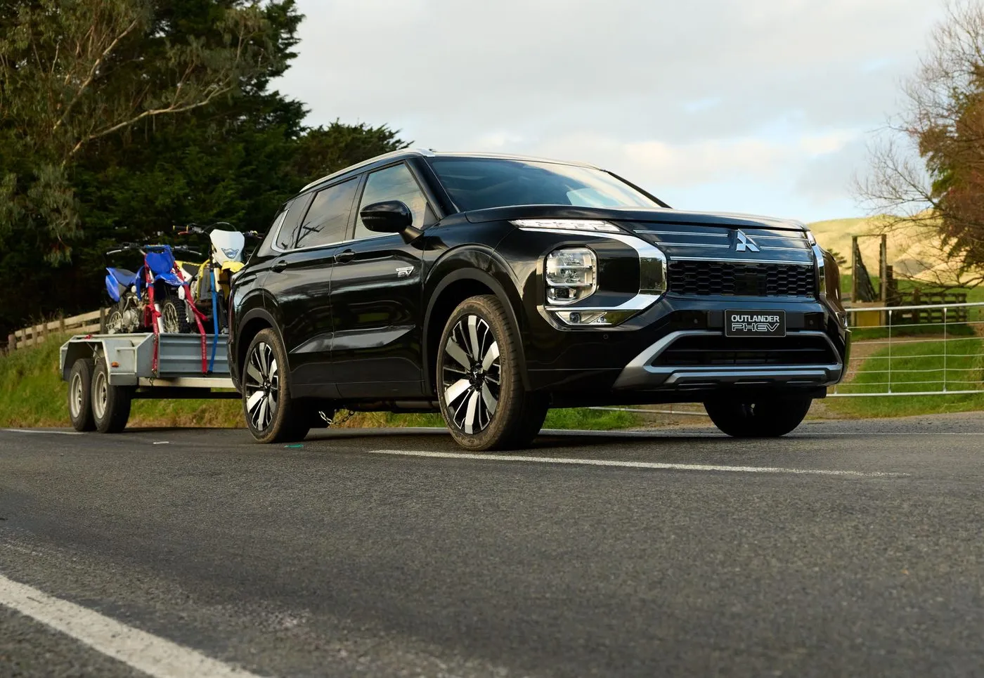 Outlander towing a trailer