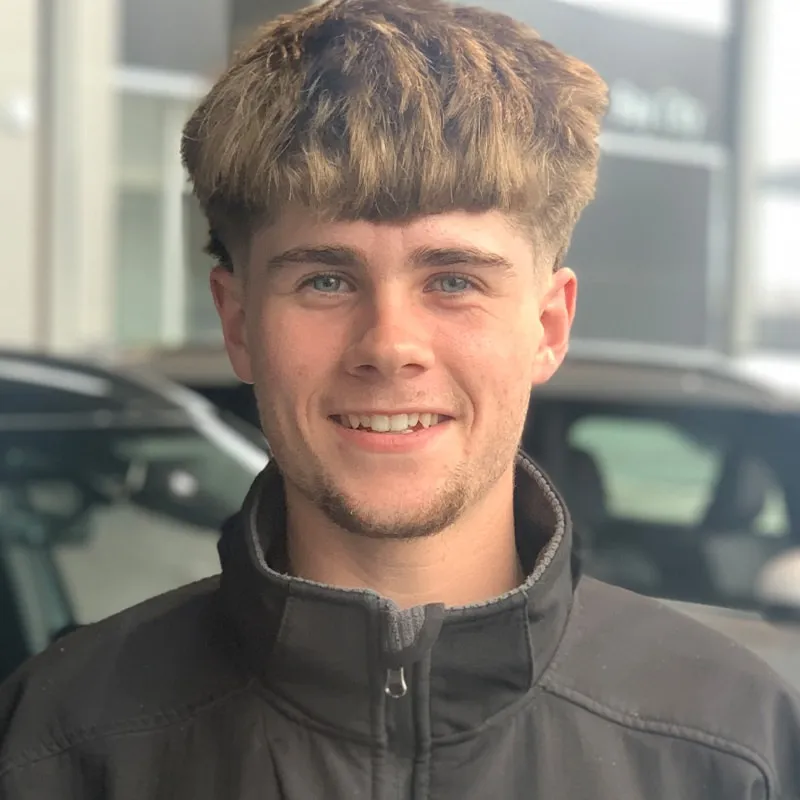 Isaac Davidson, Service Advisor