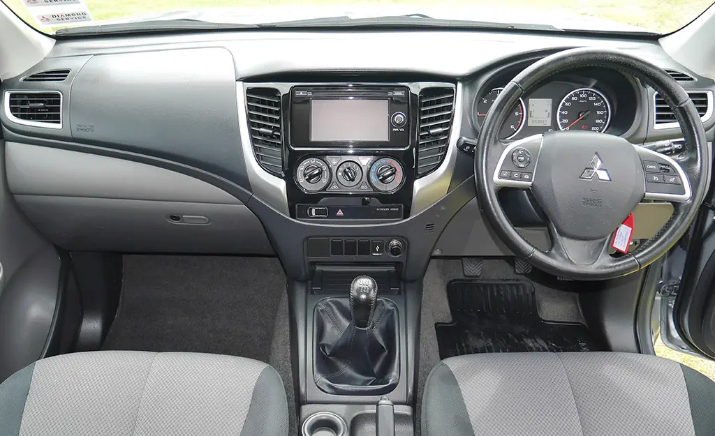 2015 Mitsubishi Triton GLX-R 2.4L Diesel 2WD