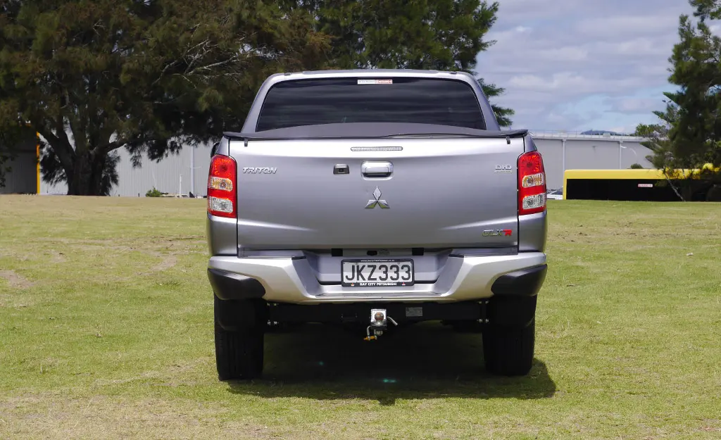 2015 Mitsubishi Triton GLX-R 2.4L Diesel 2WD