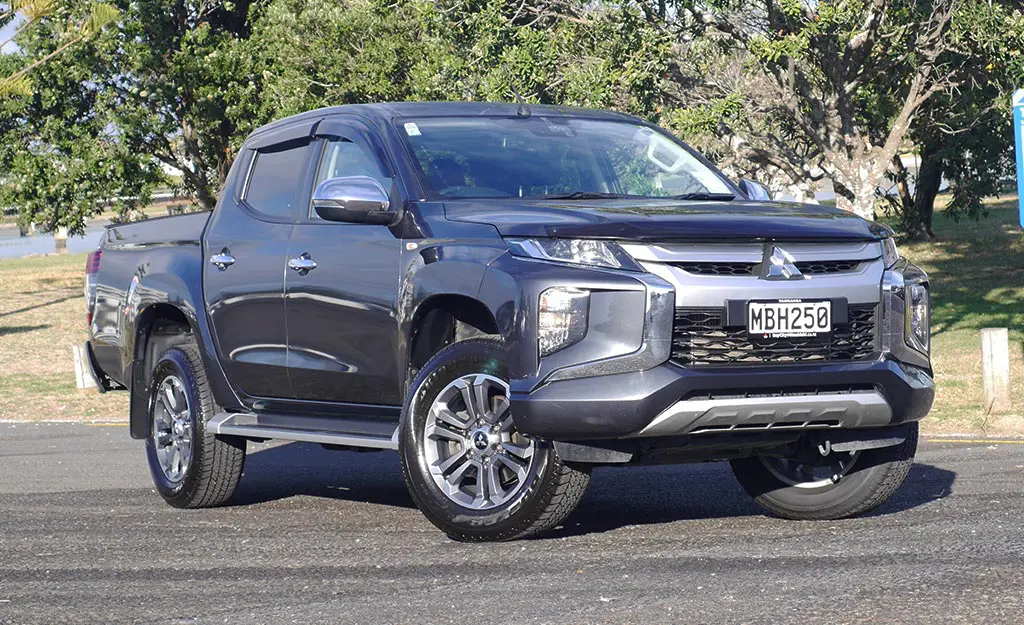 2019 Mitsubishi Triton GLX-R 4WD 2.4L Diesel Turbo Automatic