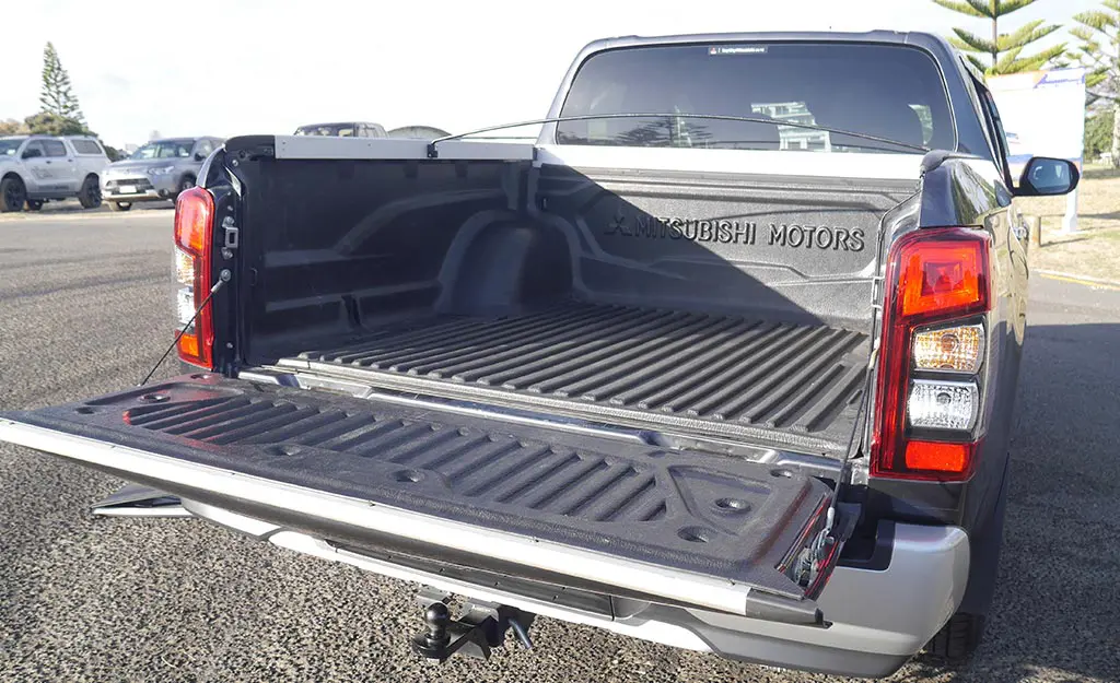 2019 Mitsubishi Triton GLX-R 4WD 2.4L Diesel Turbo Automatic