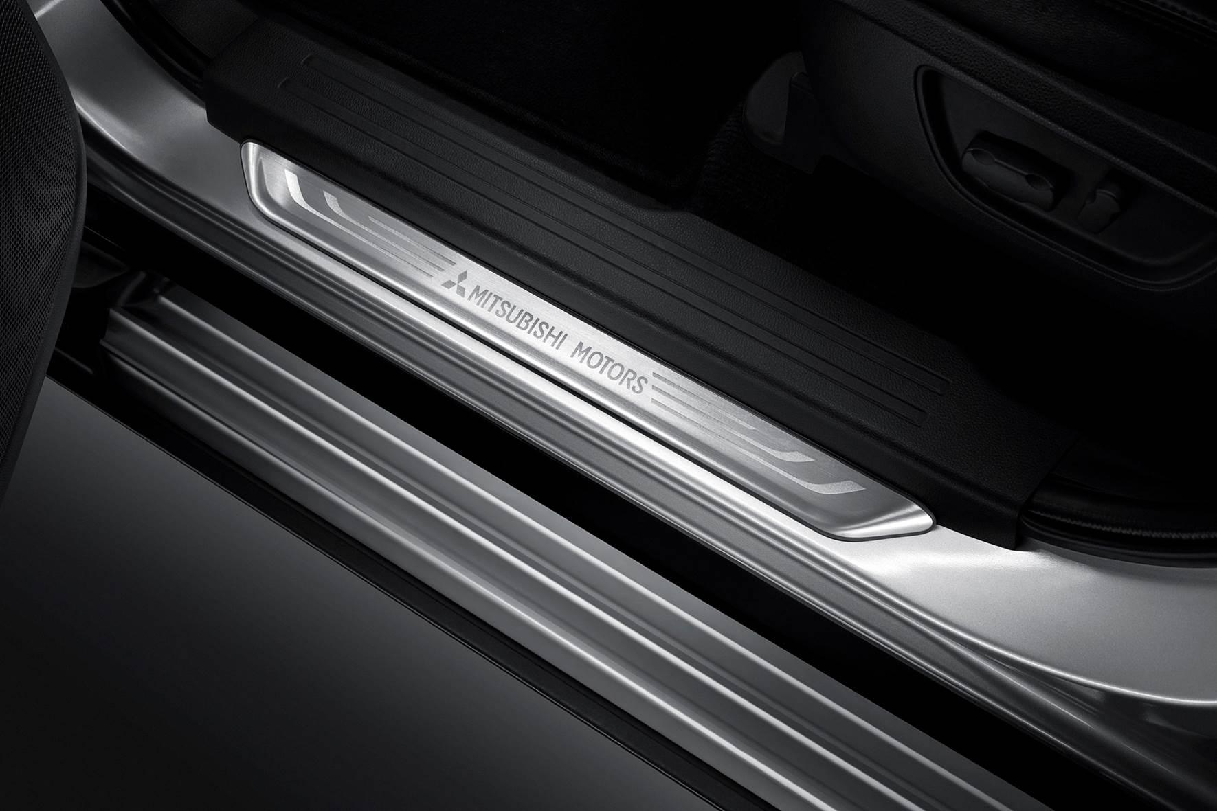 side door scuff plate