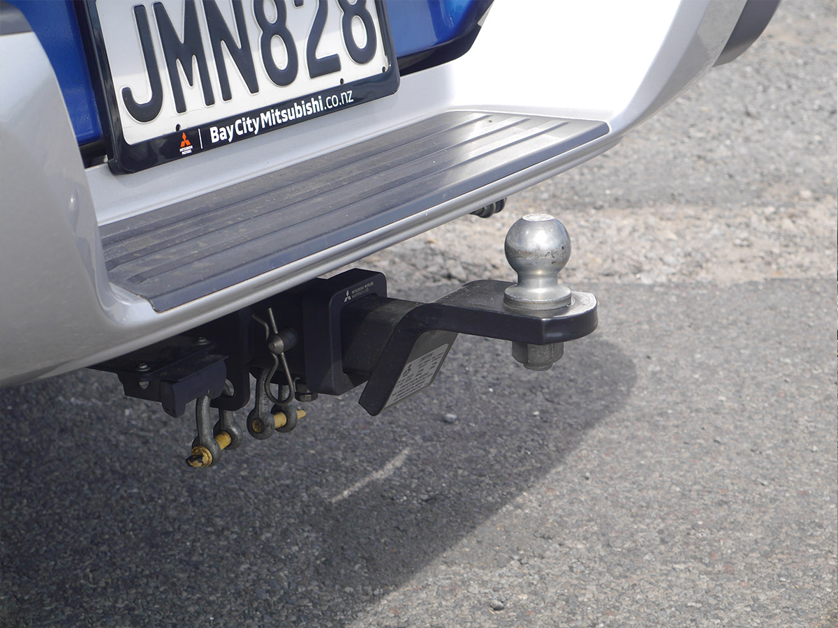 2015 Mitsubishi Triton GLXR 2.4L 2WD Diesel Turbo Automatic