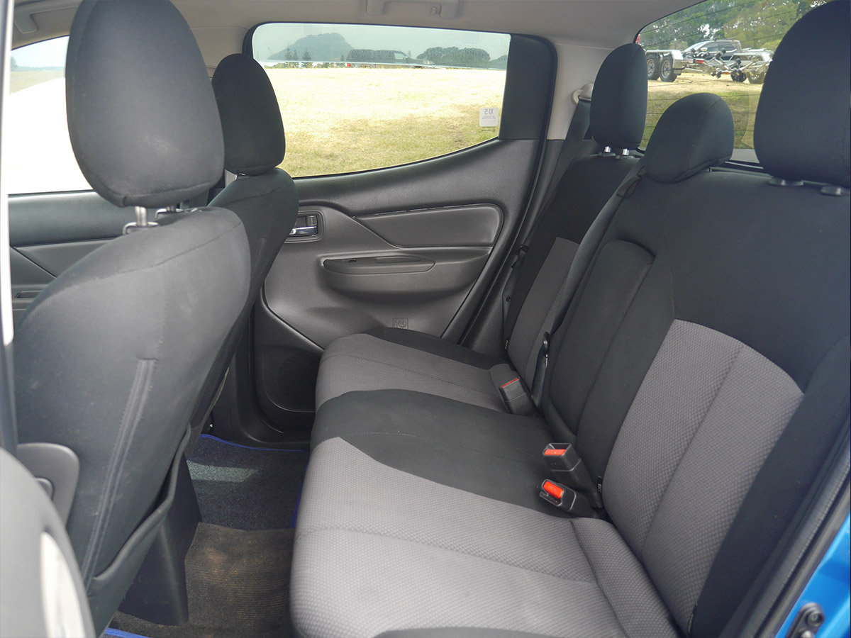 2015 Mitsubishi Triton GLXR 2.4L 2WD Diesel Turbo Automatic