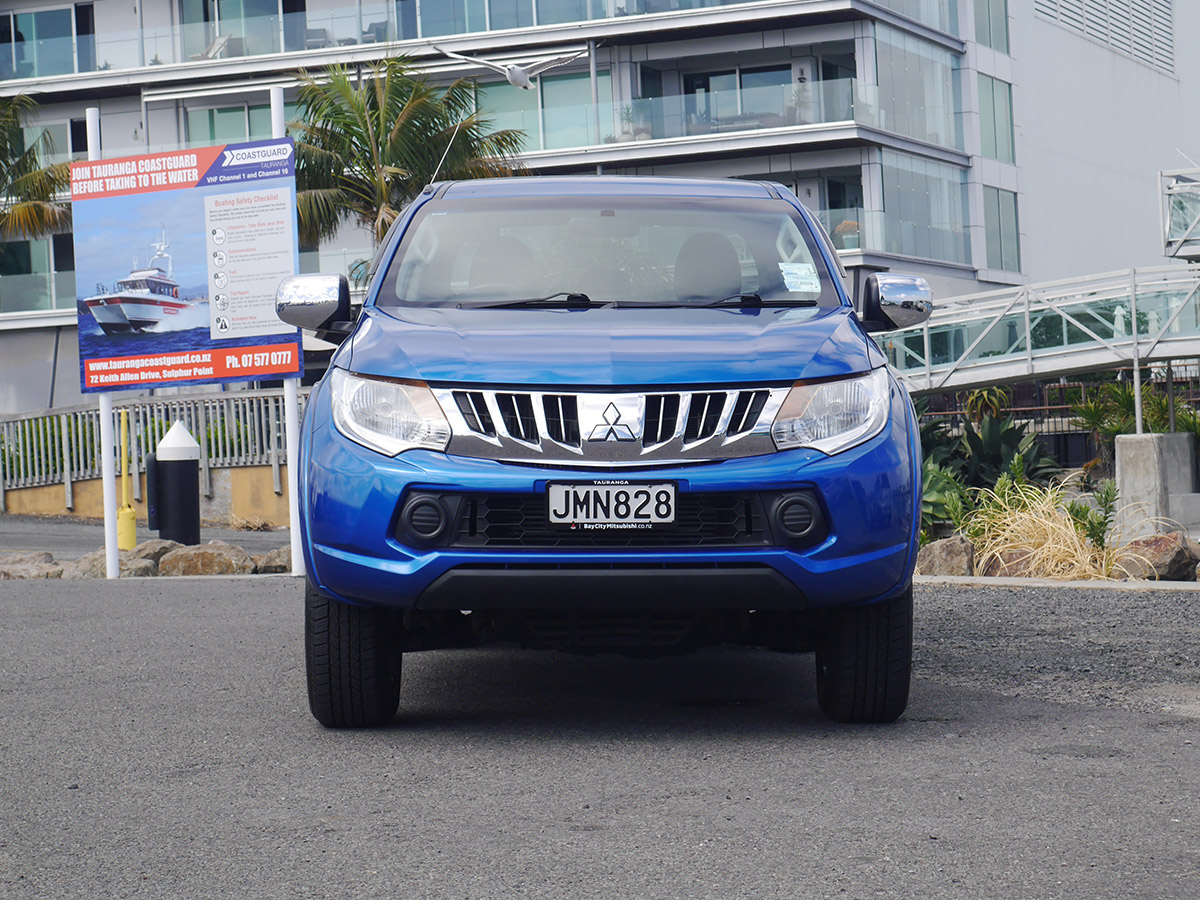 2015 Mitsubishi Triton GLXR 2.4L 2WD Diesel Turbo Automatic