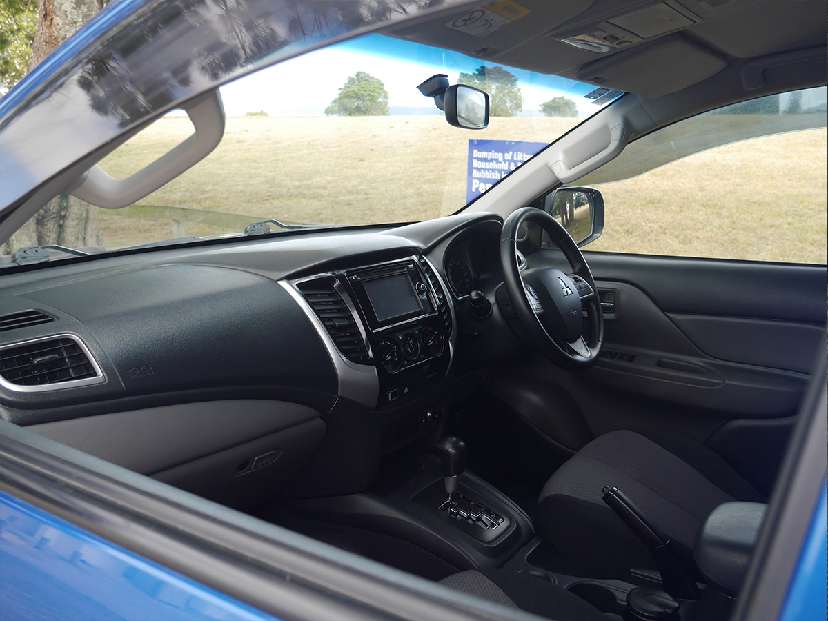 2015 Mitsubishi Triton GLXR 2.4L 2WD Diesel Turbo Automatic