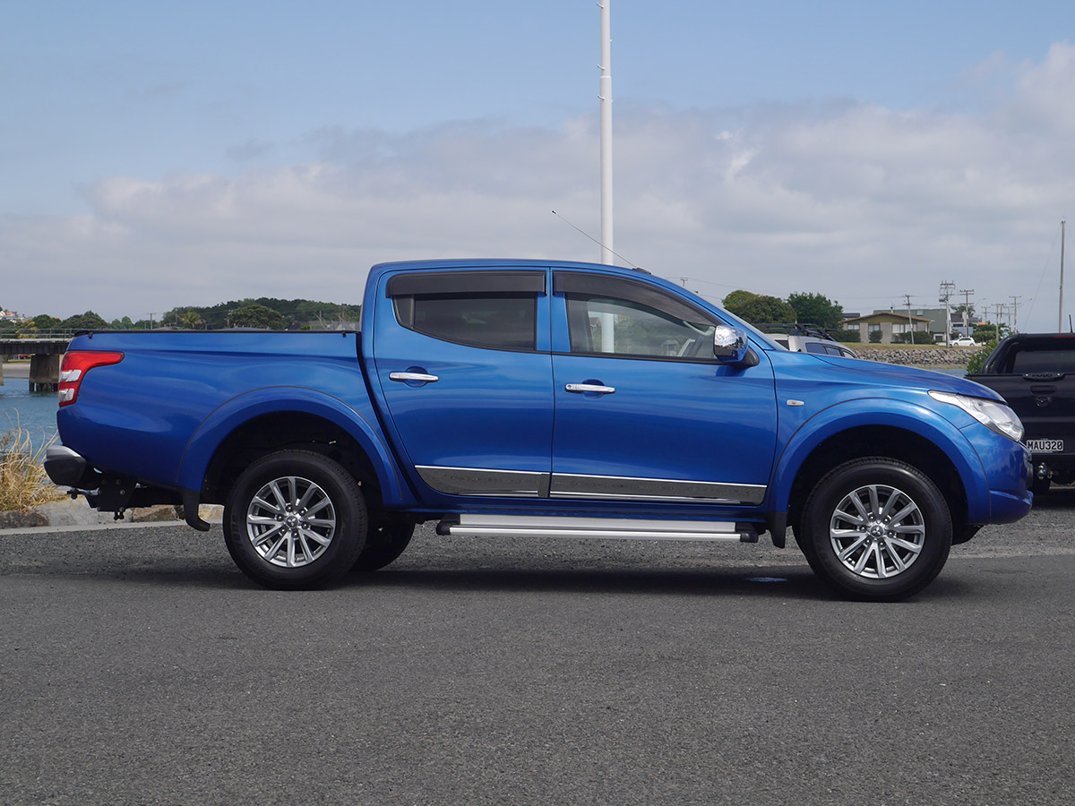 2015 Mitsubishi Triton GLXR 2.4L 2WD Diesel Turbo Automatic