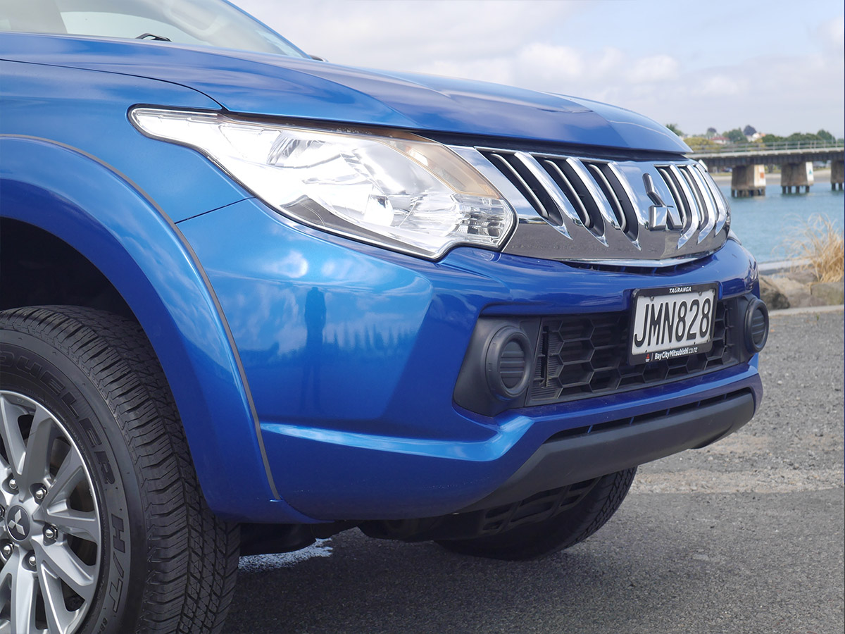 2015 Mitsubishi Triton GLXR 2.4L 2WD Diesel Turbo Automatic