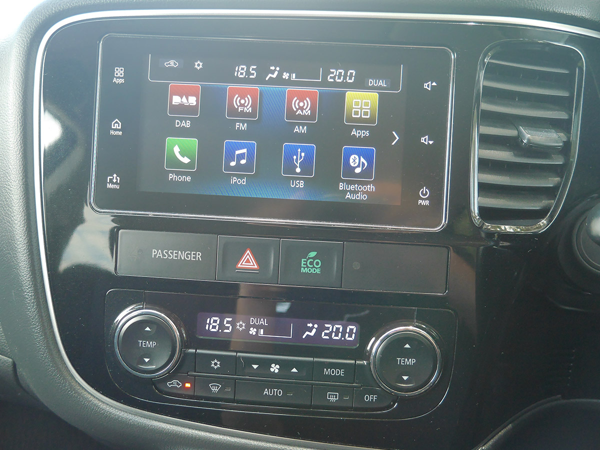 2017 Mitsubishi Outlander LS 2WD 7 Seater 2.0L Petrol Auto