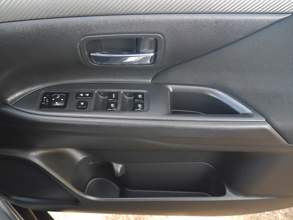 2017 Mitsubishi Outlander LS 2WD 7 Seater 2.0L Petrol Auto