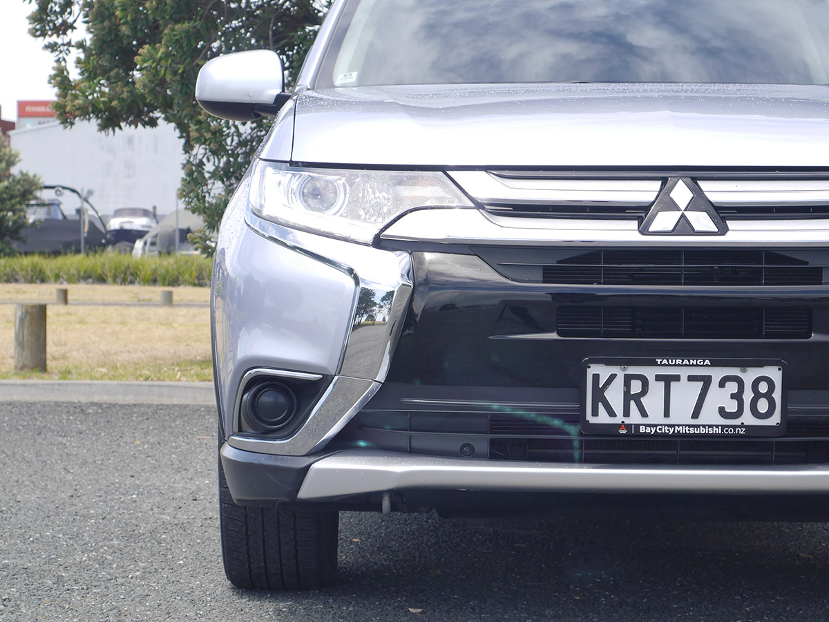 2017 Mitsubishi Outlander LS 2WD 7 Seater 2.0L Petrol Auto