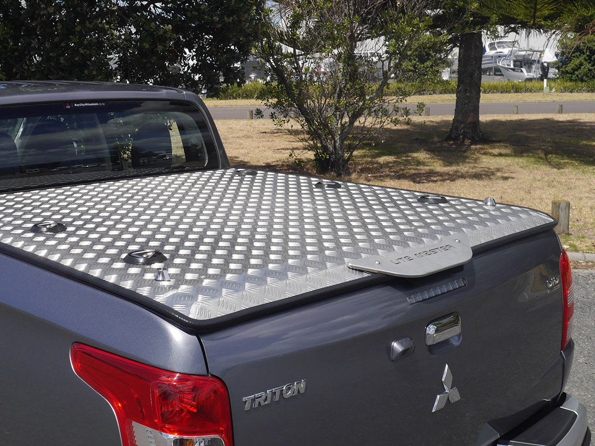 2017 Mitsubishi Triton GLXR 2.4L Diesel Turbo 4WD Auto