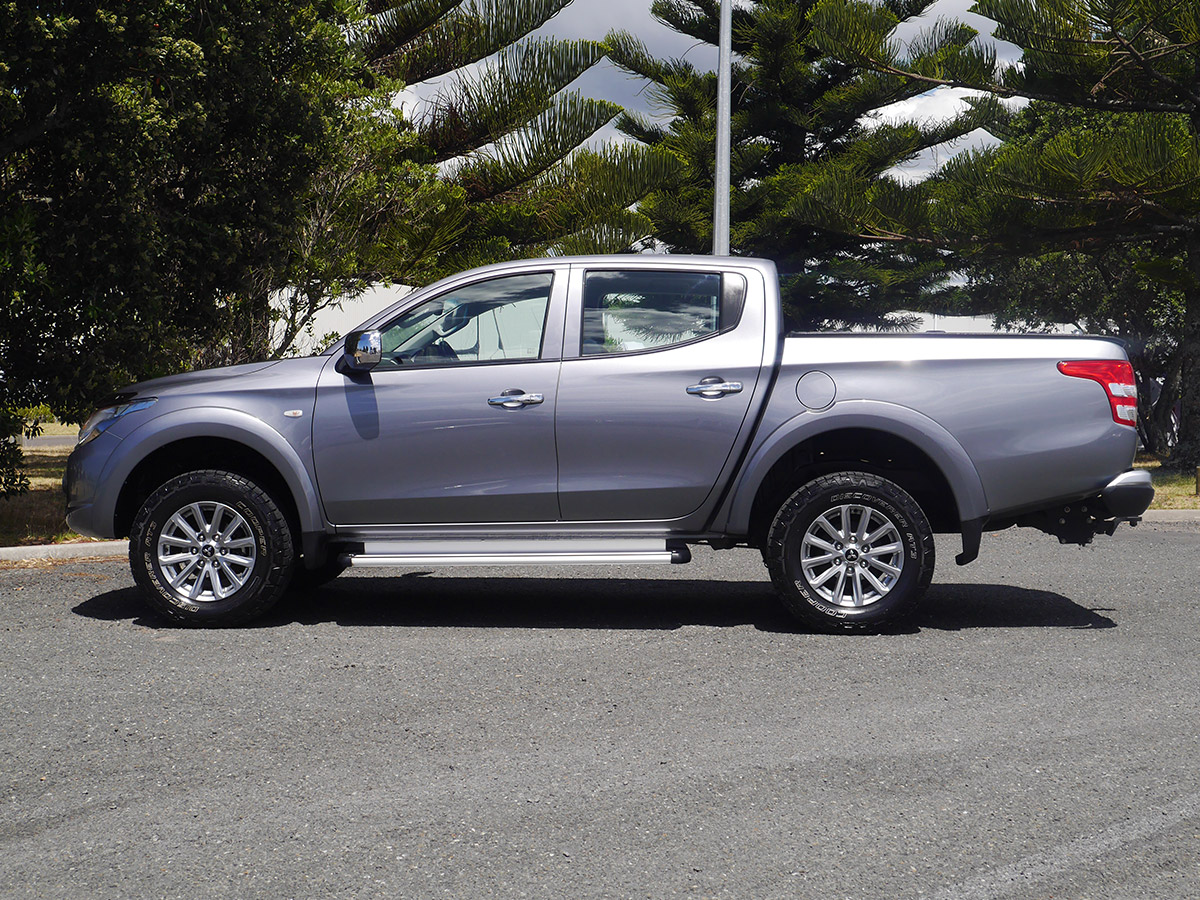 2017 Mitsubishi Triton GLXR 2.4L Diesel Turbo 4WD Auto
