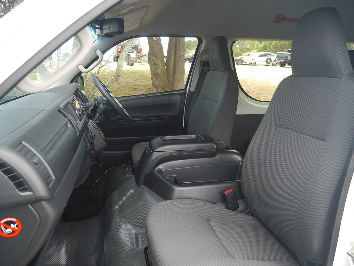 2017 Toyota Hiace Minibus TD 3.0L Diesel Turbo