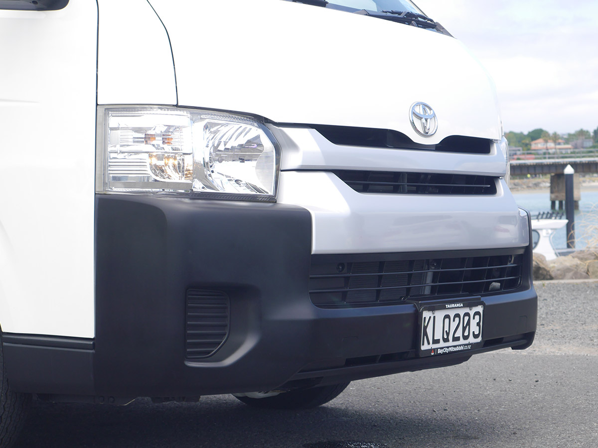 2017 Toyota Hiace Minibus TD 3.0L Diesel Turbo