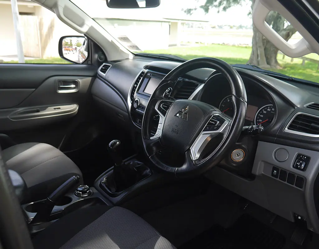 2017 Mitsubishi Triton GLX-R 2.4L Diesel Turbo 4WD 6 Speed Manual