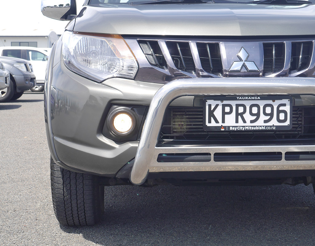 2017 Mitsubishi Triton GLX-R 2.4L Diesel Turbo 4WD 6 Speed Manual