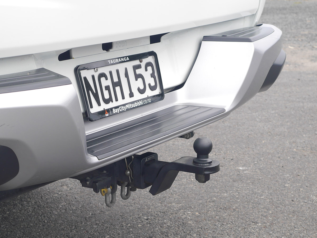 2017 Mitsubishi Triton GLXR 2.4L 2WD Diesel Turbo 6 Speed Manual