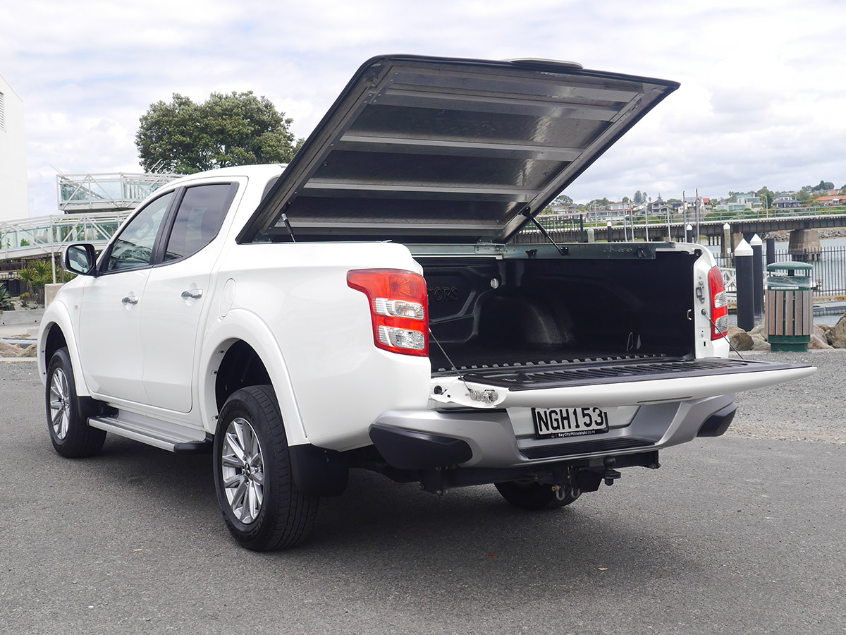 2017 Mitsubishi Triton GLXR 2.4L 2WD Diesel Turbo 6 Speed Manual