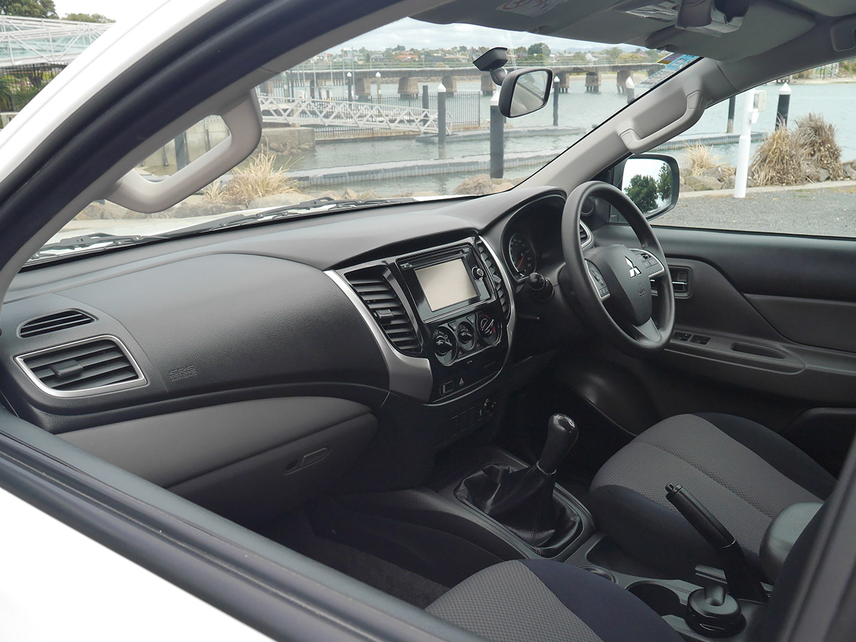 2017 Mitsubishi Triton GLXR 2.4L 2WD Diesel Turbo 6 Speed Manual