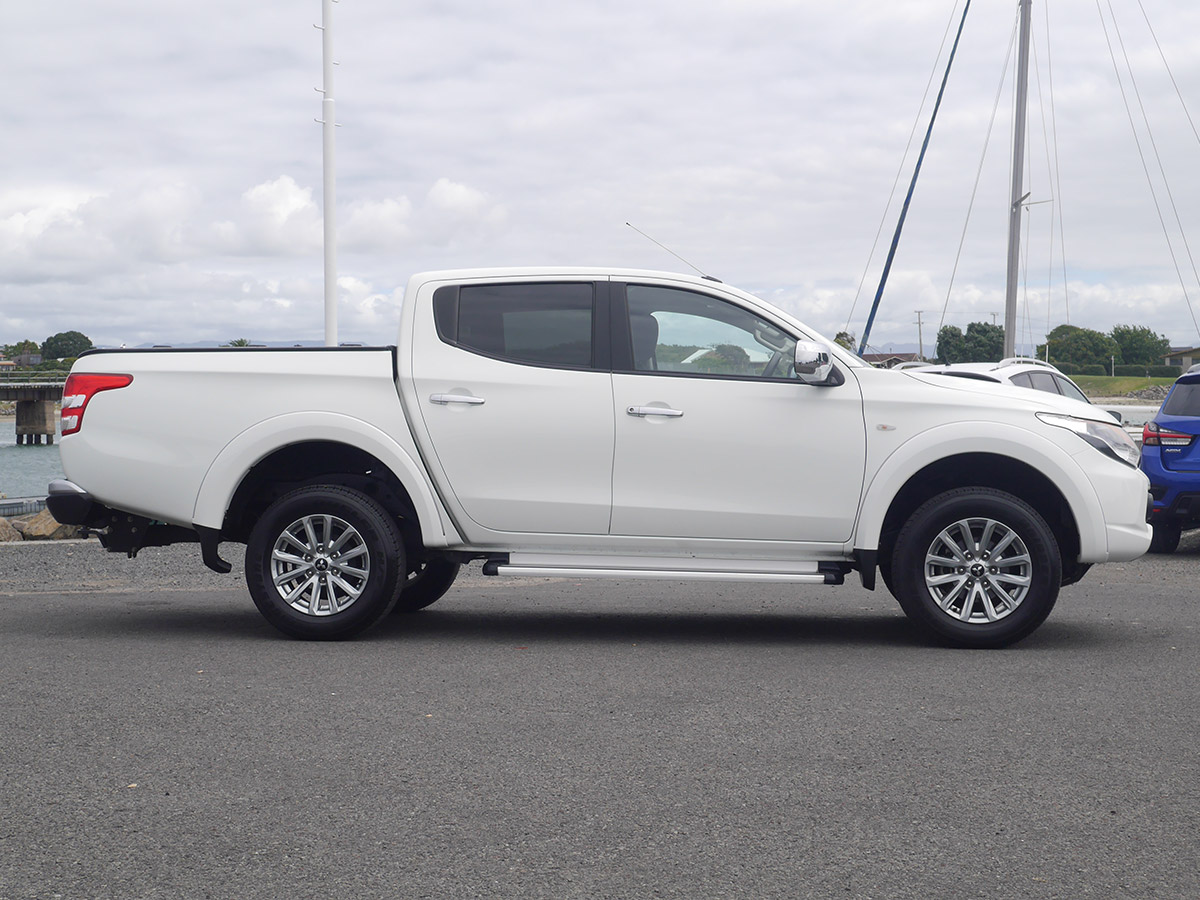 2017 Mitsubishi Triton GLXR 2.4L 2WD Diesel Turbo 6 Speed Manual