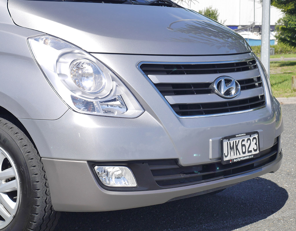 2015 Hyundai iMax 2.4L Petrol Auto 8 Seater