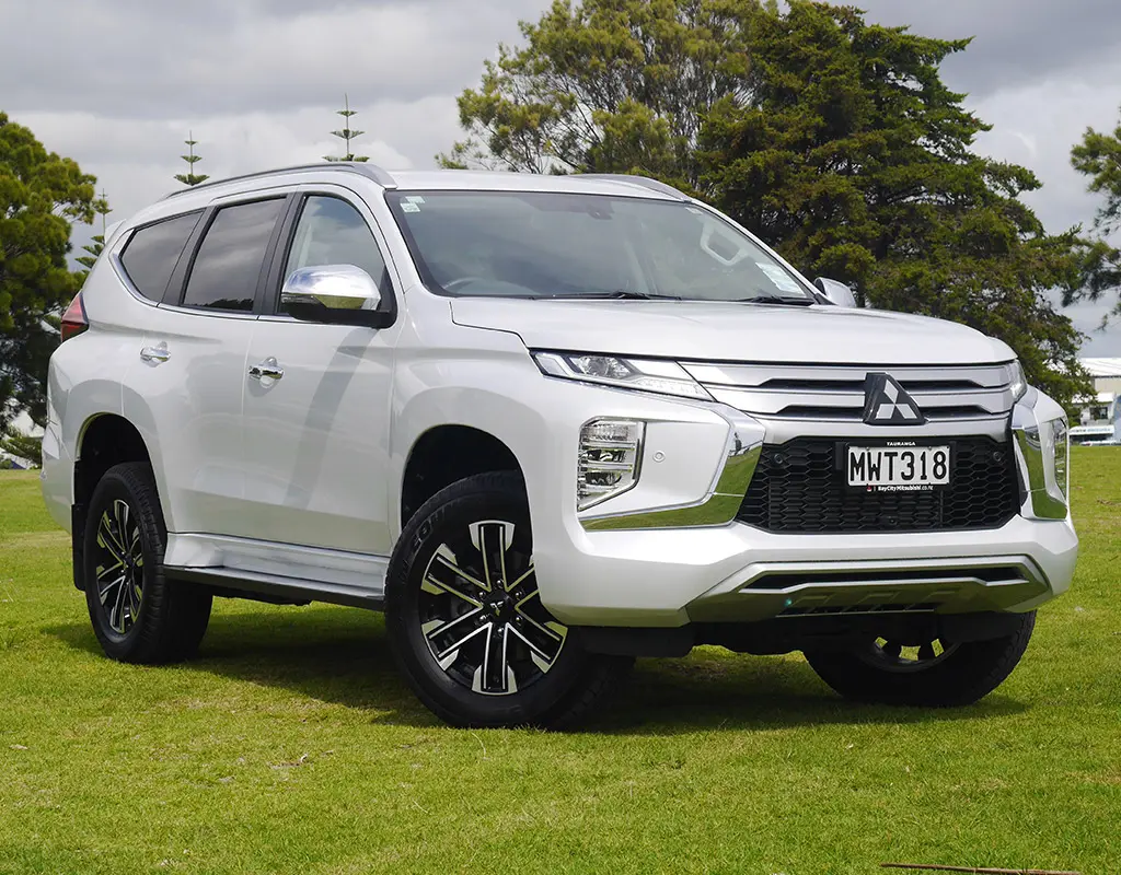 2020 Mitsubishi Pajero Sport VRX