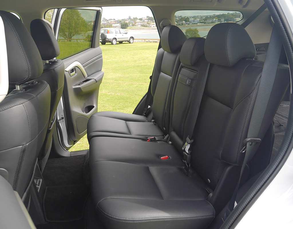 2020 Mitsubishi Pajero Sport VRX