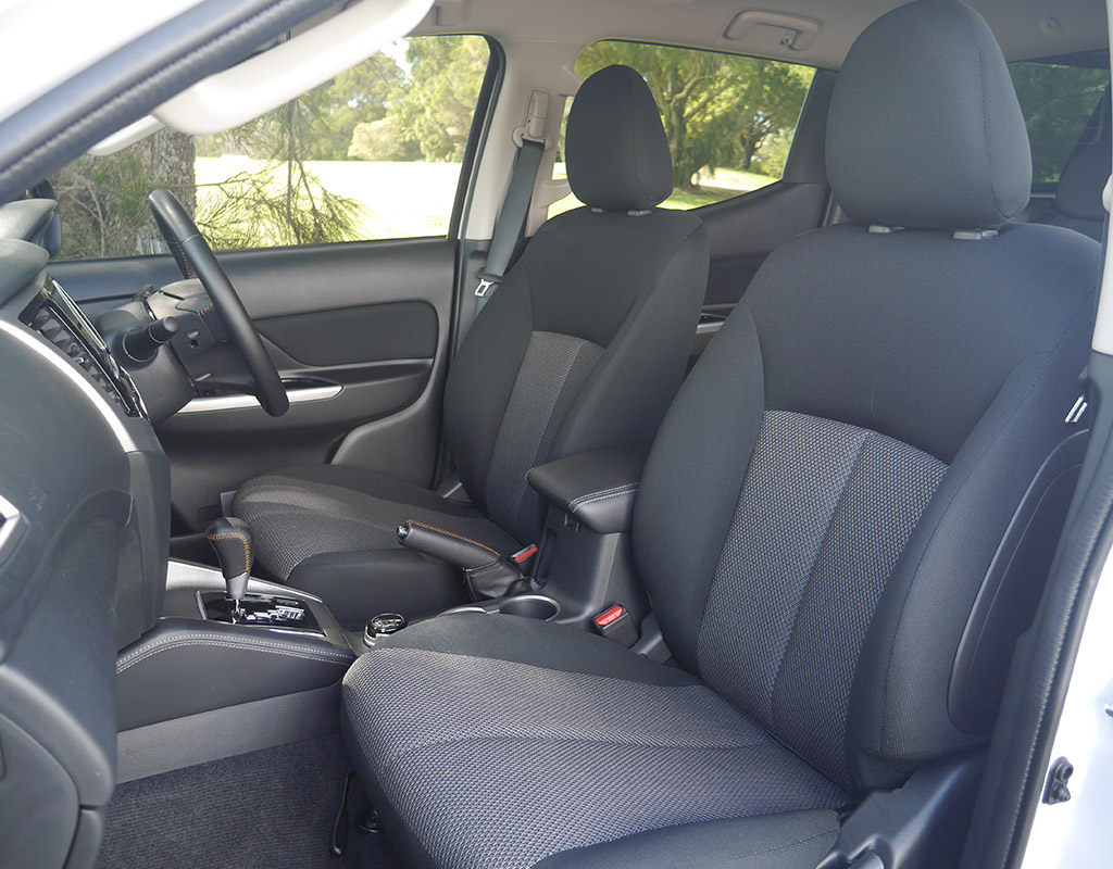 2020 Mitsubishi Triton Black Edition 4WD Auto 2.4L Diesel