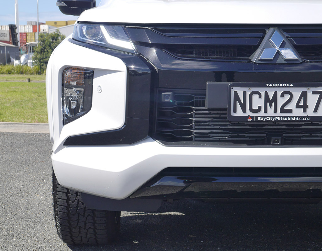 2020 Mitsubishi Triton Black Edition 4WD Auto 2.4L Diesel