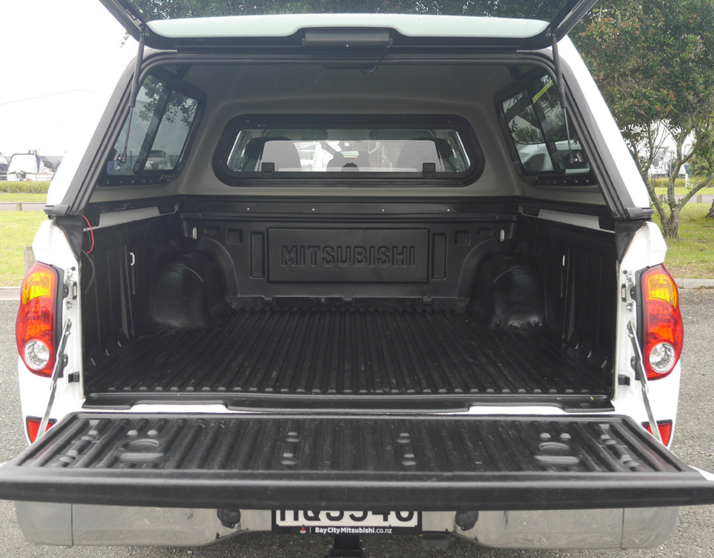 2014 Mitsubishi Triton GLX 2WD 2.5L Diesel Manual