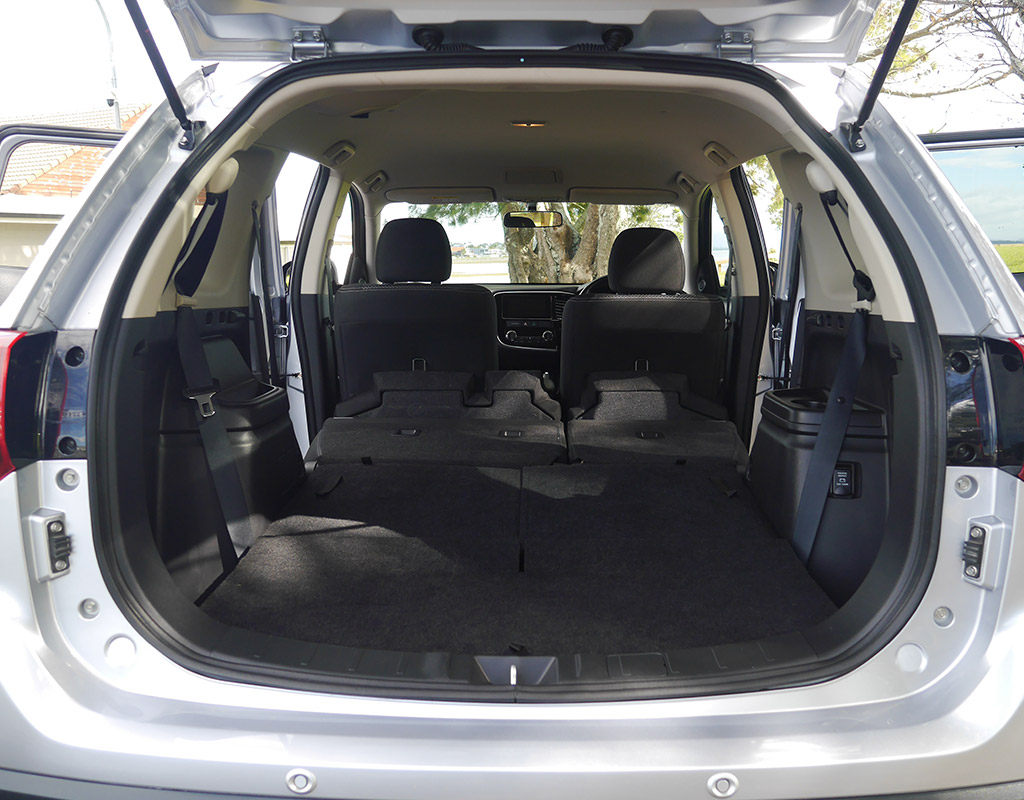 2017 Mitsubishi Outlander LS 2.0 Litre 2WD 7 Seater