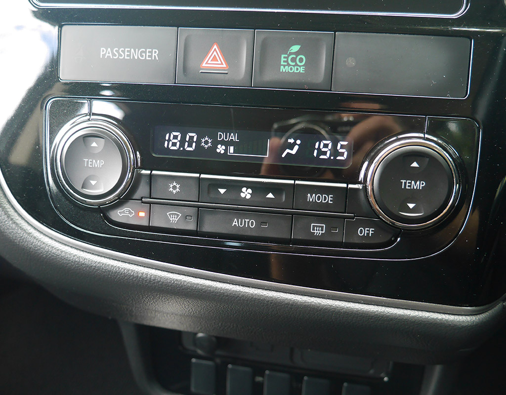 2017 Mitsubishi Outlander LS 2.0 Litre 2WD 7 Seater