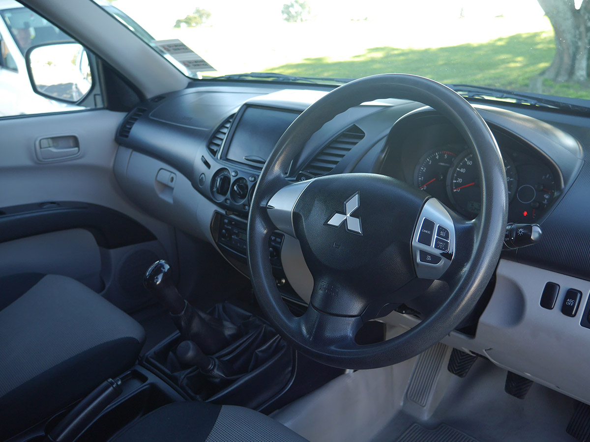 2011 Mitsubishi Triton GLX 4WD 2.5L Diesel Manual