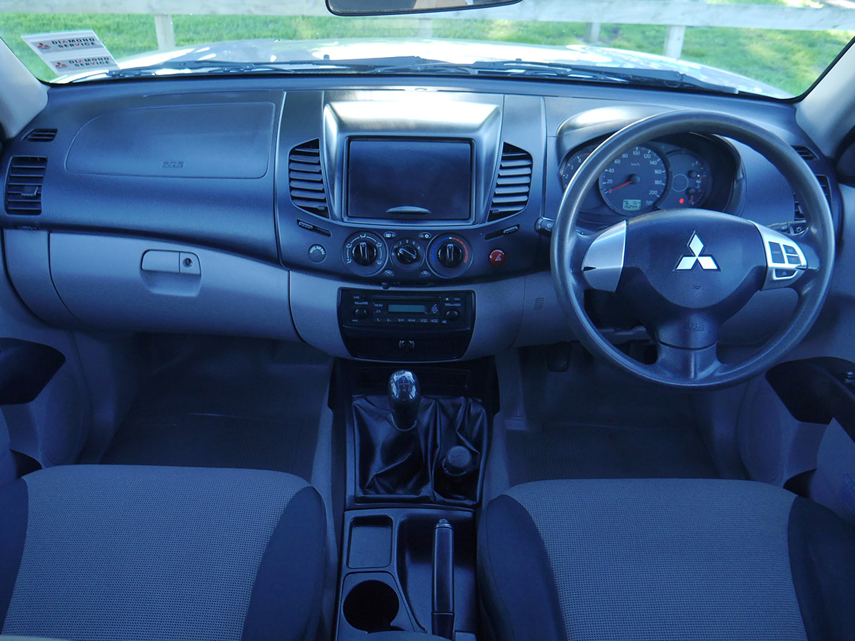 2011 Mitsubishi Triton GLX 4WD 2.5L Diesel Manual