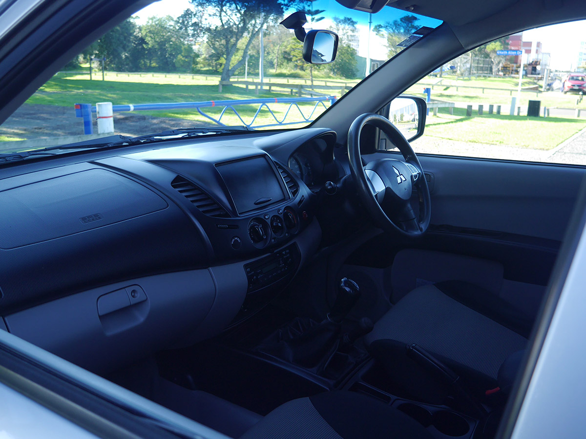 2011 Mitsubishi Triton GLX 4WD 2.5L Diesel Manual