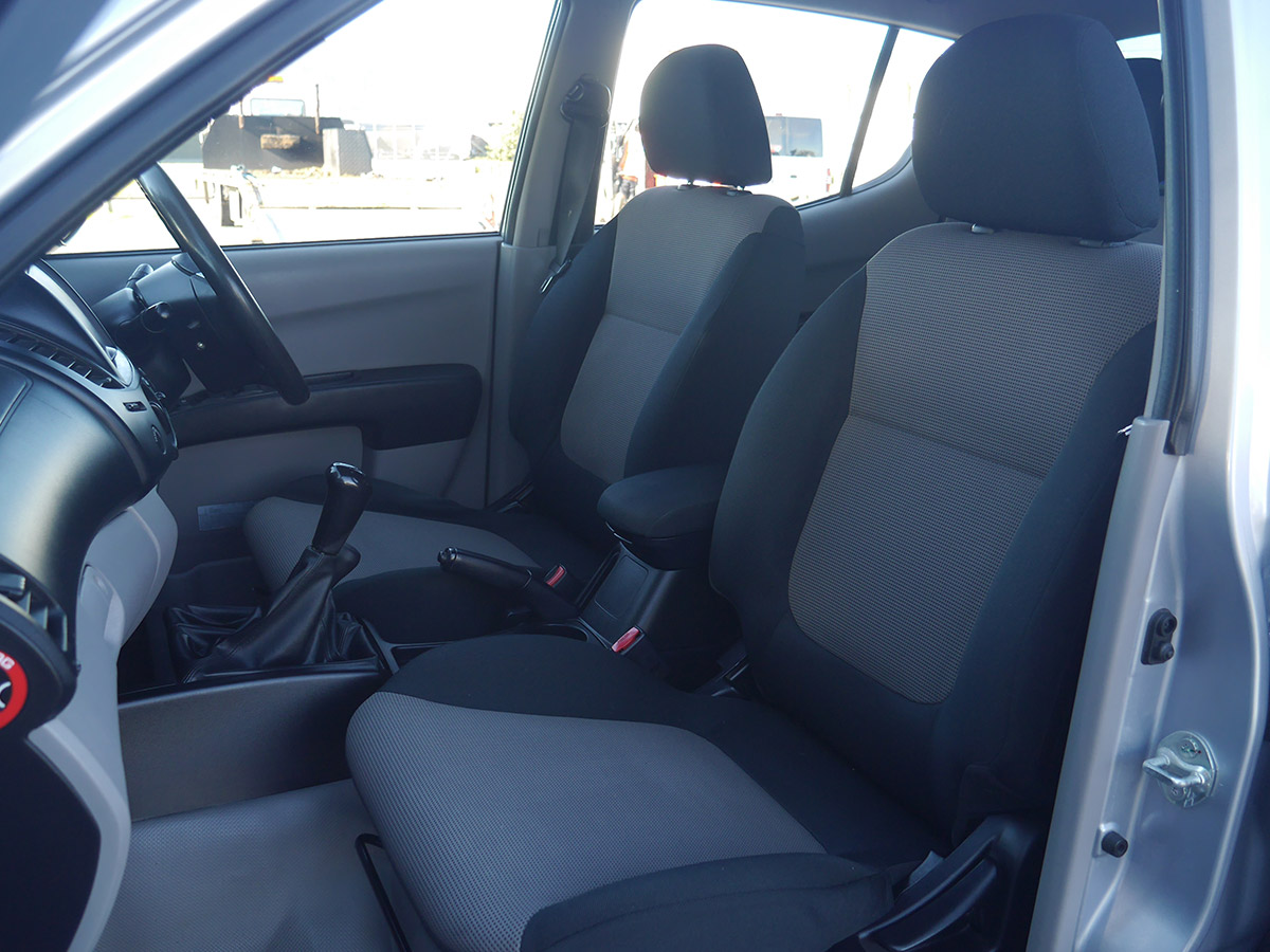 2011 Mitsubishi Triton GLX 4WD 2.5L Diesel Manual