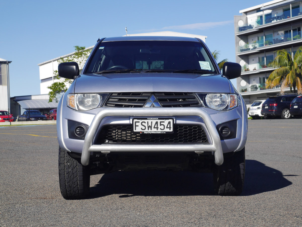 2011 Mitsubishi Triton GLX 4WD 2.5L Diesel Manual