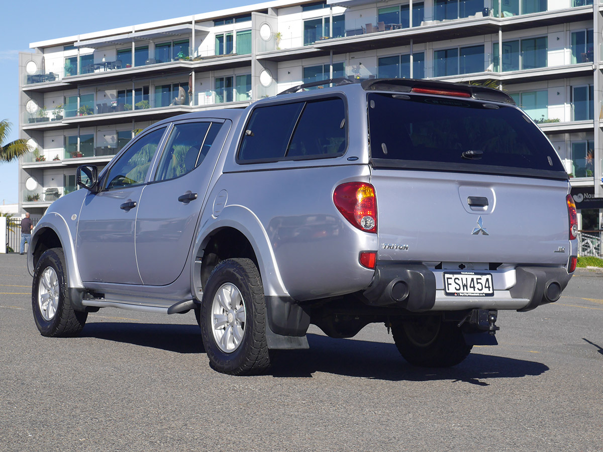 2011 Mitsubishi Triton GLX 4WD 2.5L Diesel Manual
