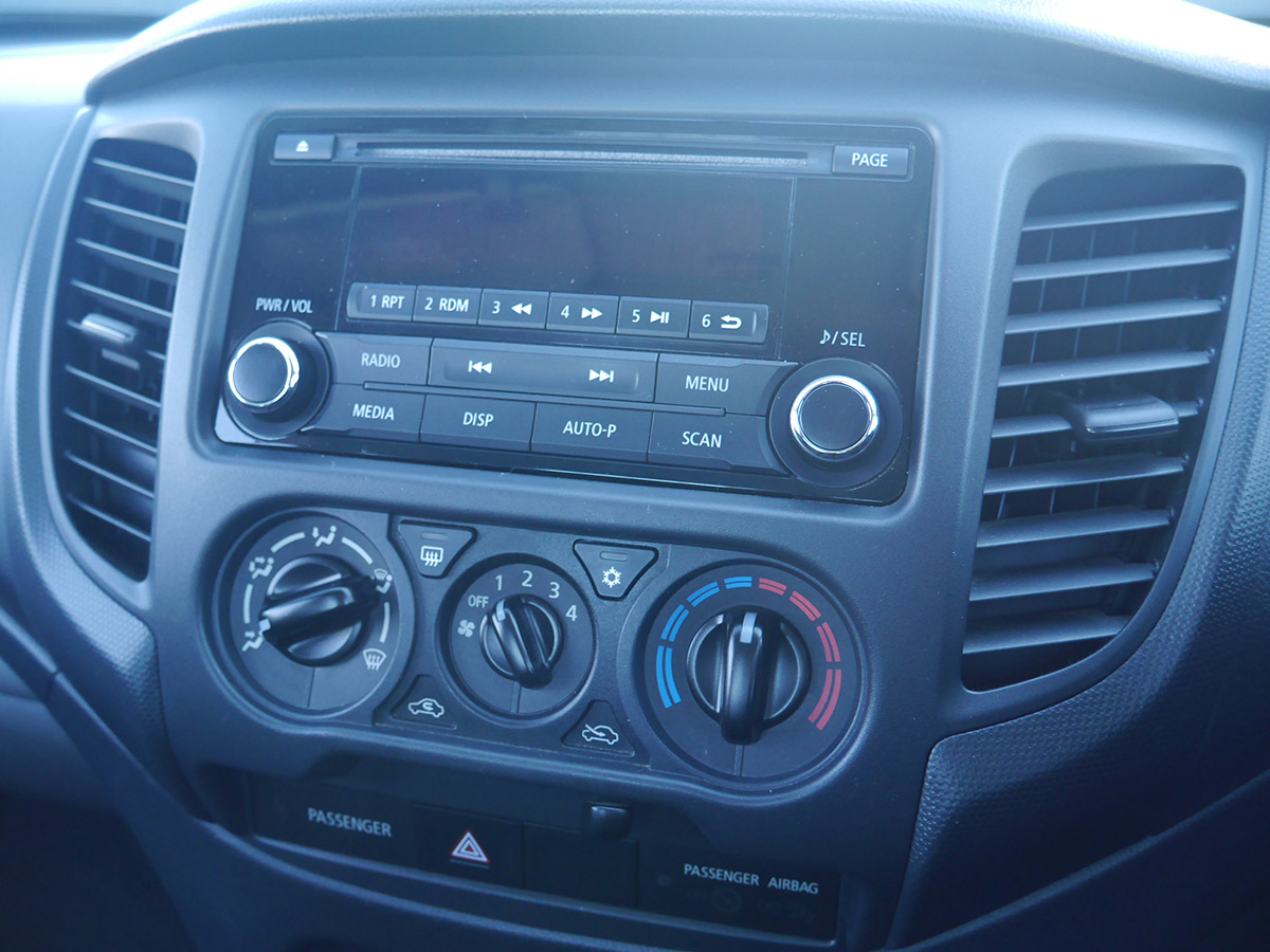 2015 Mitsubishi Triton GLX 2WD Single Cab 2.4L Diesel 6 Speed Manual