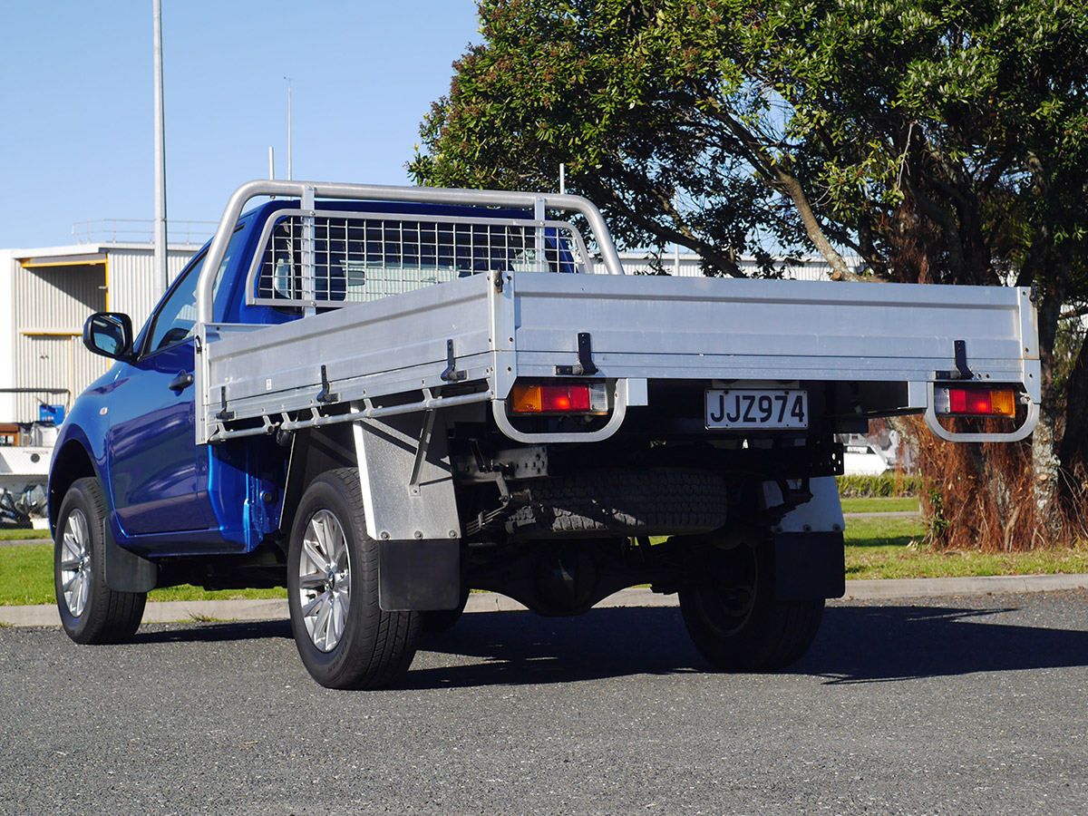 2015 Mitsubishi Triton GLX 2WD Single Cab 2.4L Diesel 6 Speed Manual