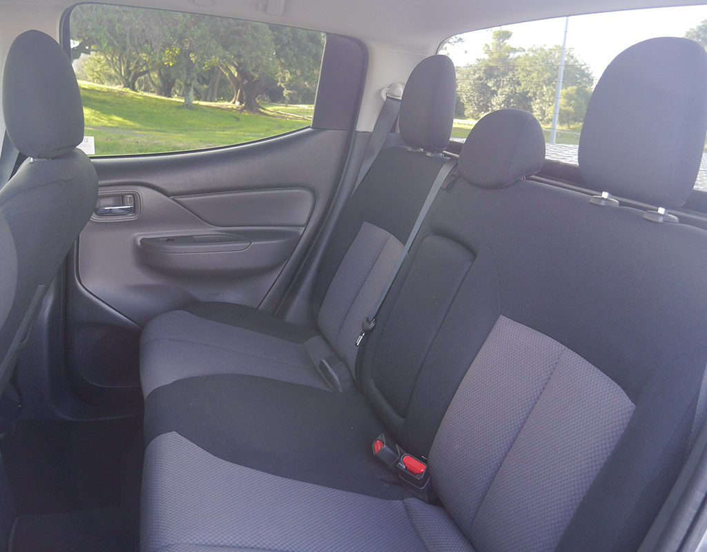 2017 Mitsubishi Triton GLXR 2.4L 2WD Diesel Turbo 6 Speed Manual