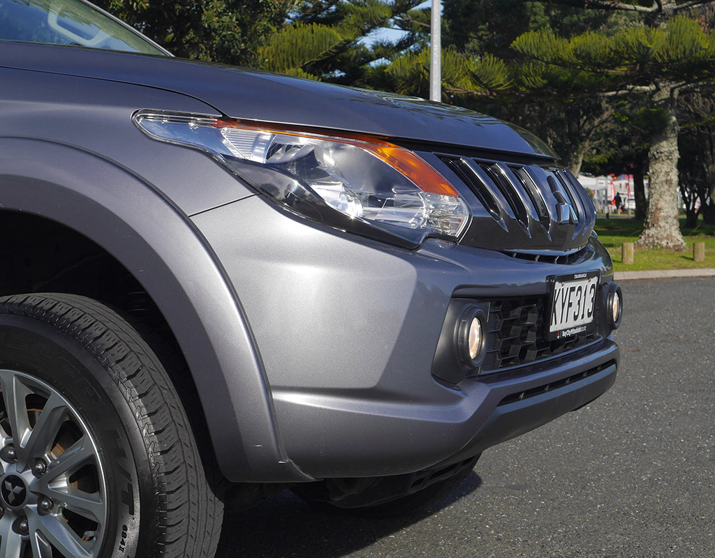 2017 Mitsubishi Triton GLXR 2.4L 2WD Diesel Turbo 6 Speed Manual