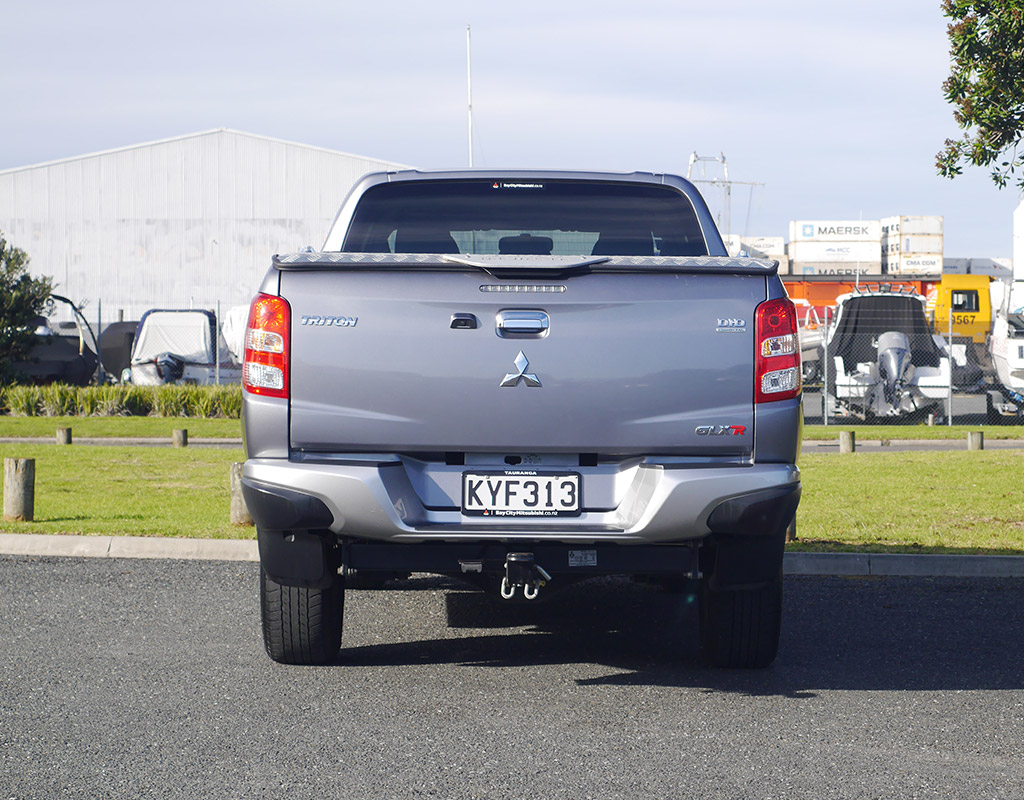 2017 Mitsubishi Triton GLXR 2.4L 2WD Diesel Turbo 6 Speed Manual