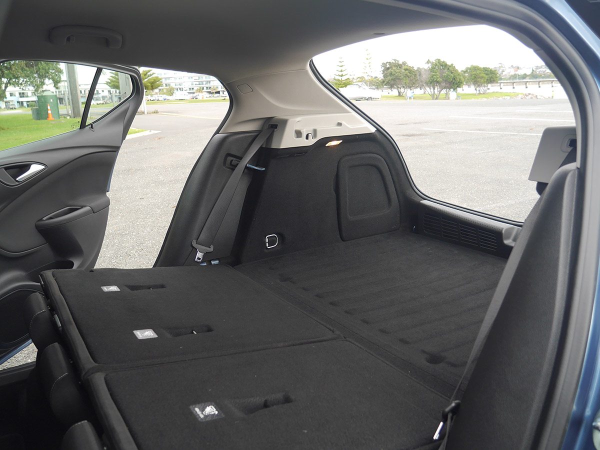 2018 Holden Astra R 1.4L Petrol 6 Speed Automatic